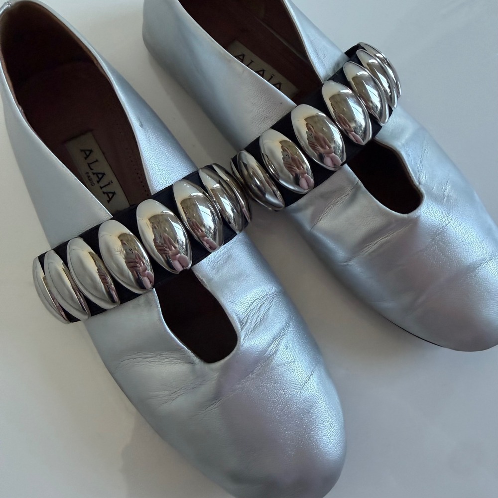 Alaïa Silver Leather Flats with Silver Bead Strap - Picture 3 of 15
